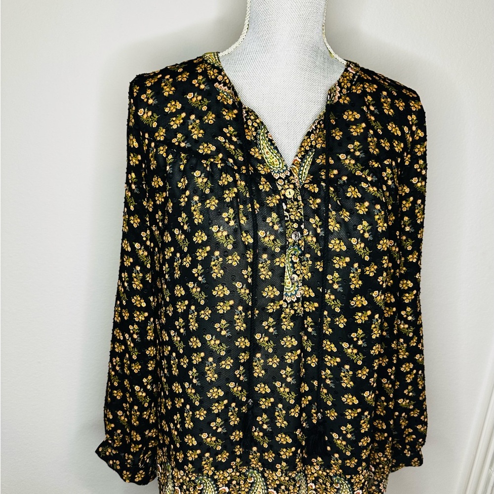 DR2 Floral Black and Gold Women's Top size medium